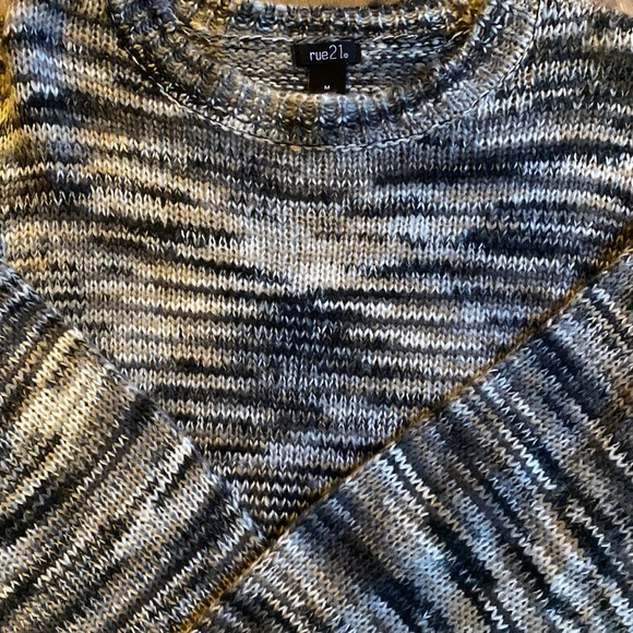 Sweater - Picture 5 of 5